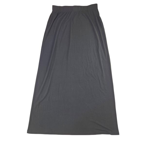 Chico's | Black, Wrinkle Resistant Skirt | Size 0 (Small) - Picture 3 of 3